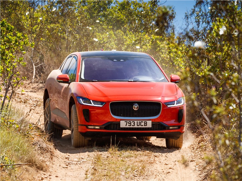 Jaguar I-Pace 2019 вид спереди