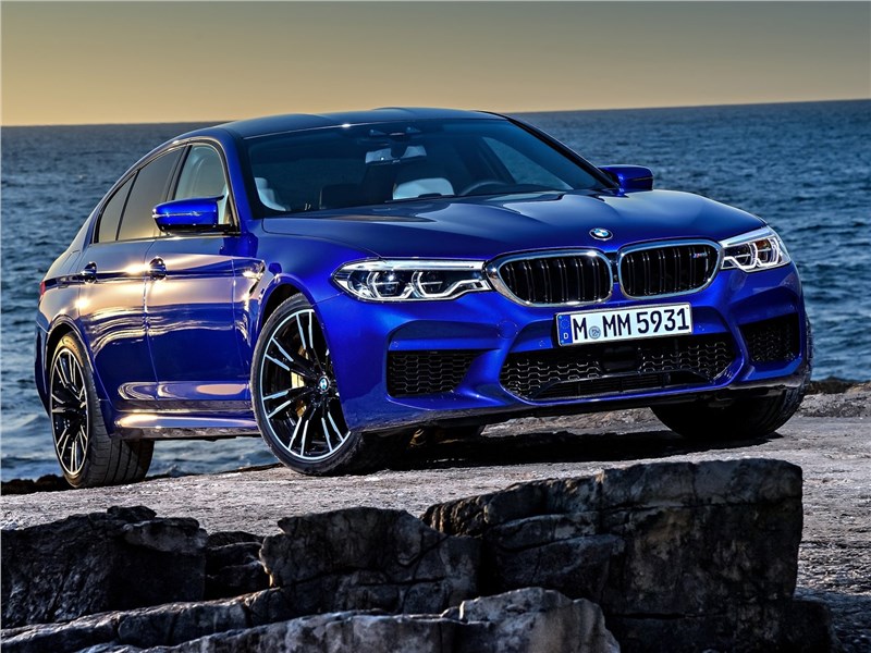 BMW M5 2018 вид спереди