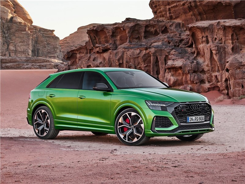 Audi RS Q8 2020 вид спереди