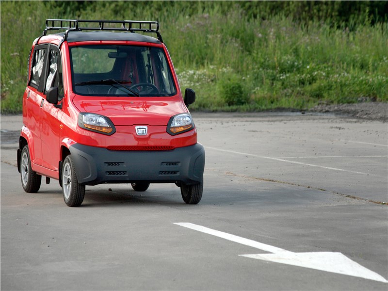 Bajaj Qute 2016 Тук-тук, кто там?