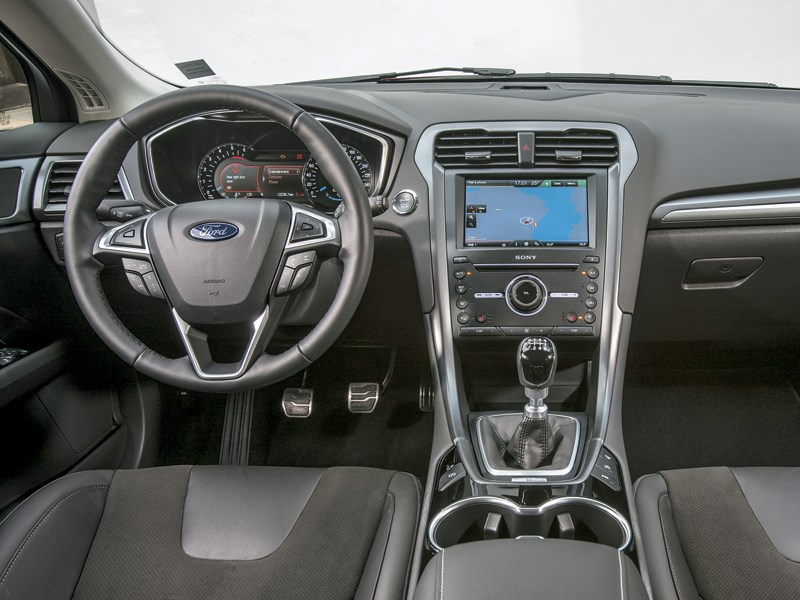 Ford Modeo 2013 водительское место