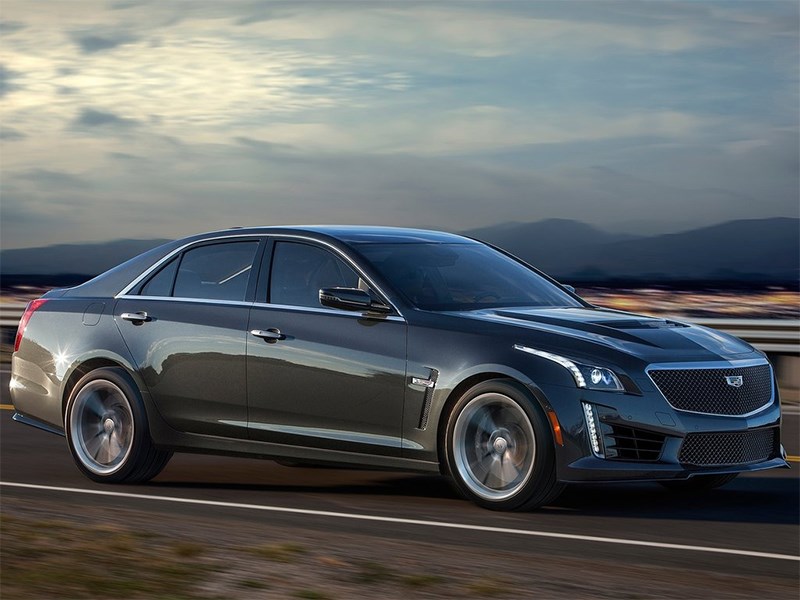 Cadillac CTS-V 2016 вид спереди сбоку