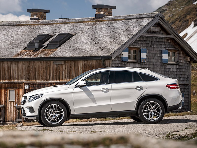 Mercedes-Benz GLE Coupe 2016 вид сбоку