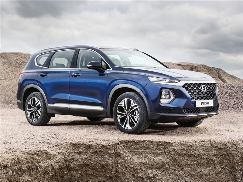 Hyundai Santa Fe 2019 вид спереди сбоку