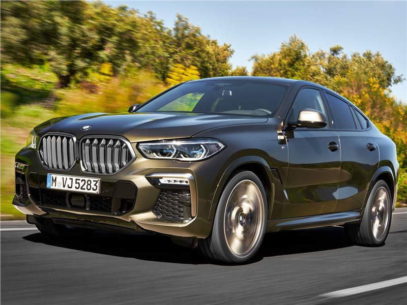 BMW X6 M50i 2020 вид спереди