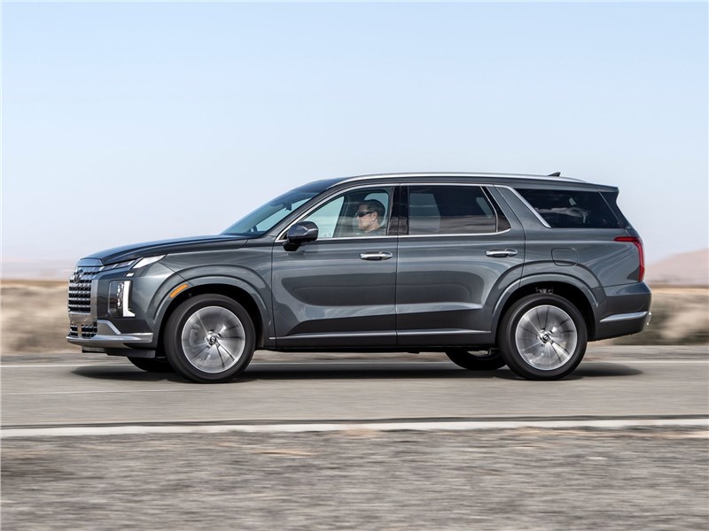 Hyundai Palisade (2023) вид сбоку