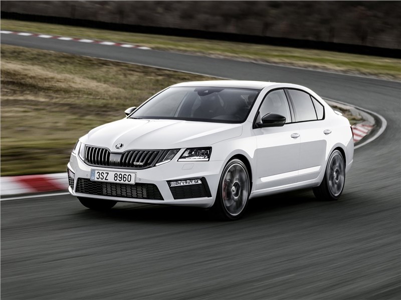 Skoda Octavia RS 2017 вид спереди