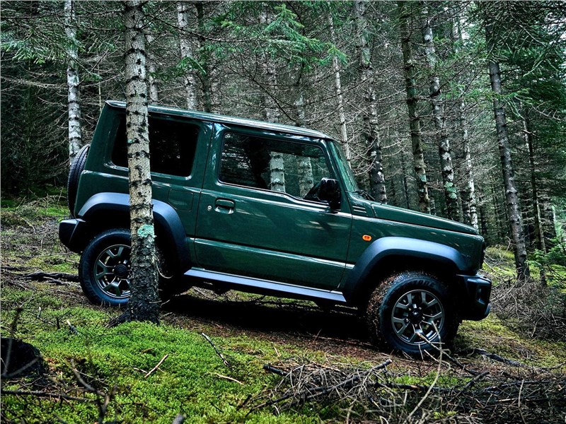 Suzuki Jimny 2019 вид сбоку