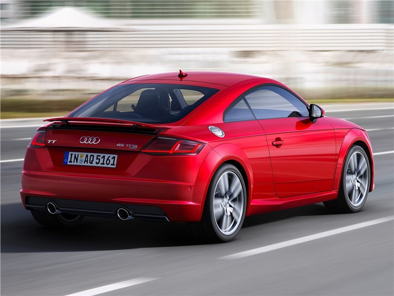 Audi TT Coupe 2019 вид сзади