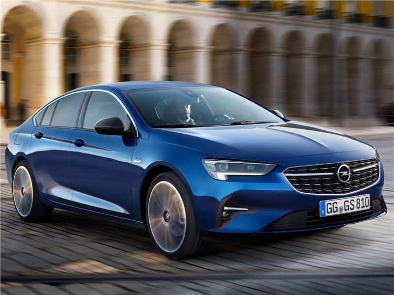 Opel Insignia 2020 вид спереди