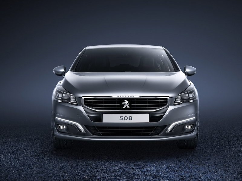 Peugeot 508 2015 вид спереди