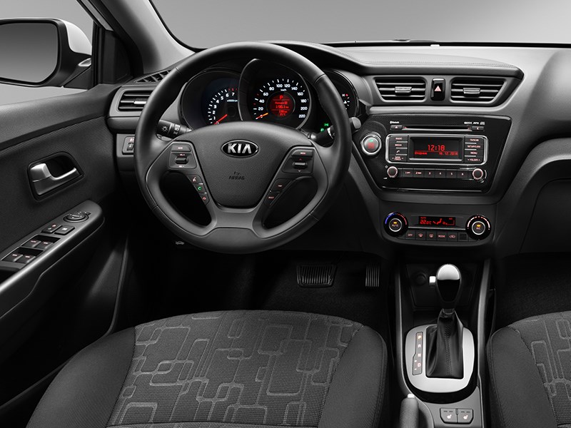 Kia Rio 2015 водительское место