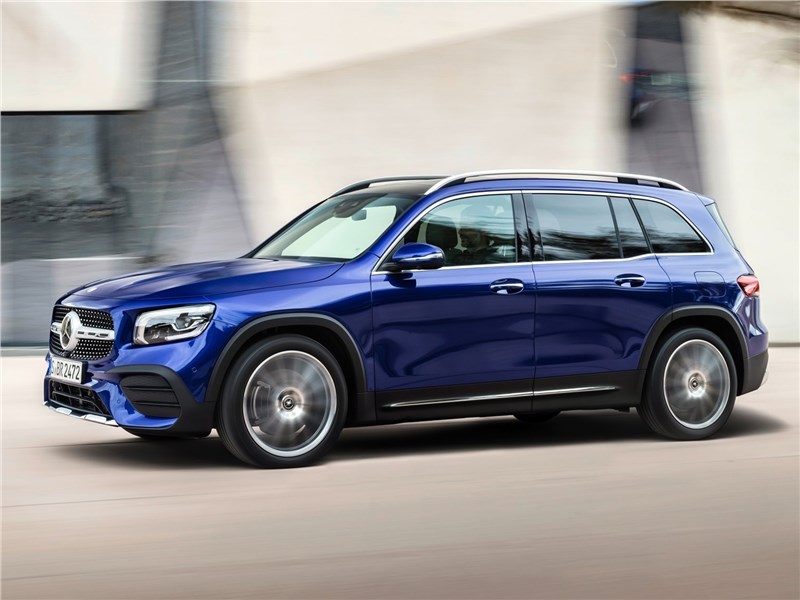 Mercedes-Benz GLB 2020 вид спереди сбоку