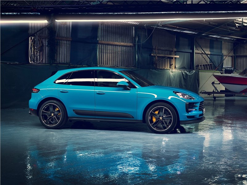 Porsche Macan 2019 вид сбоку