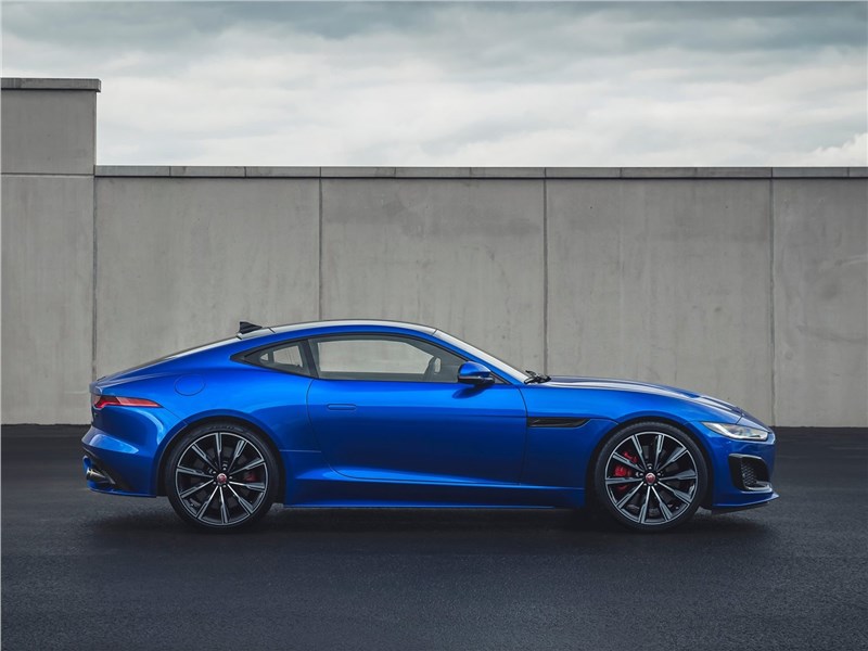 Jaguar F-Type 2021 вид сбоку