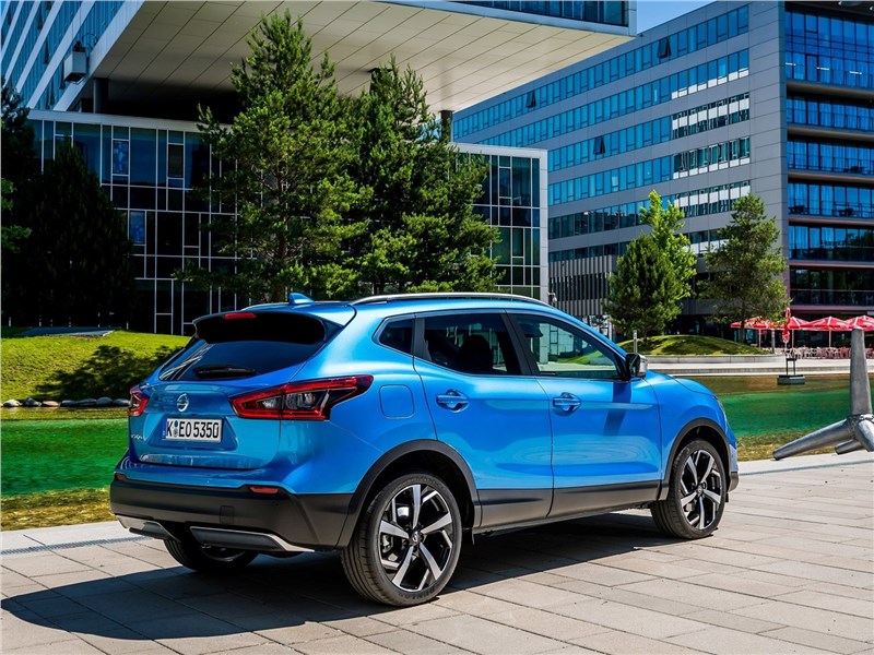 Nissan Qashqai 2018 вид сзади