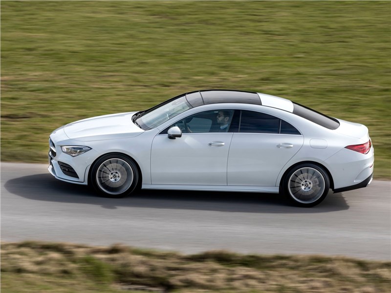 Mercedes-Benz CLA 2020 вид сбоку