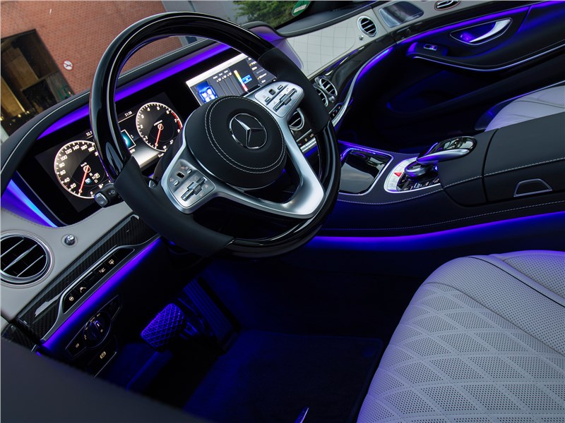 Mercedes-Benz S-Class 2018 салон
