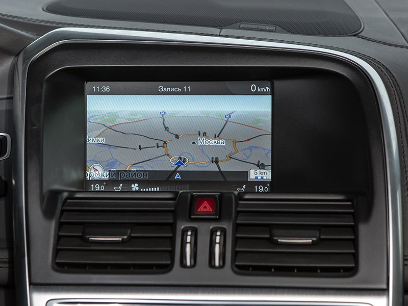 Volvo XC60 2014 монитор