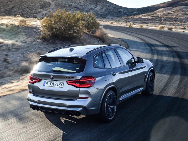 BMW X3 M Competition 2020 вид сзади