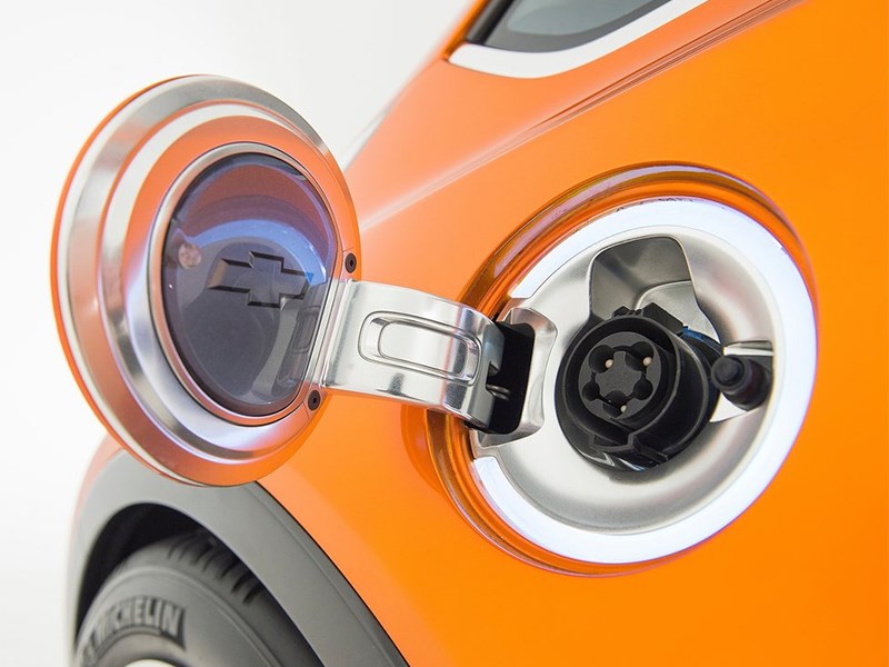 Chevrolet Bolt EV Concept 2015 гнездо зарядки