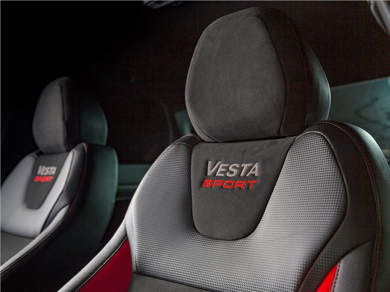 Lada Vesta Sport 2019 передние кресла
