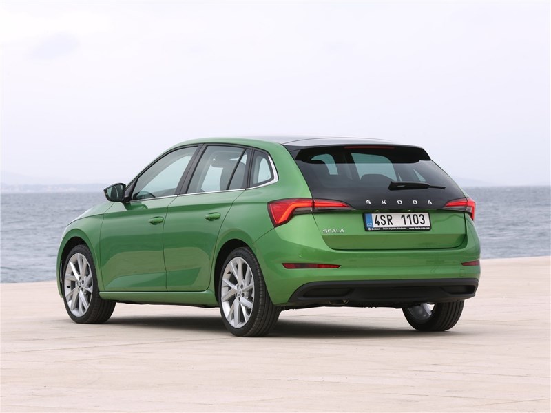 Skoda Scala 2019 вид сзади