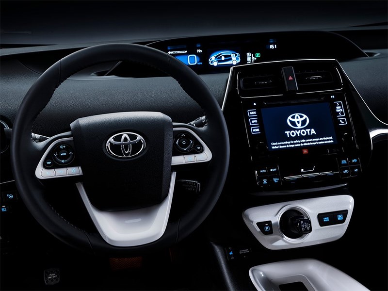 Toyota Prius 2016 водительское место