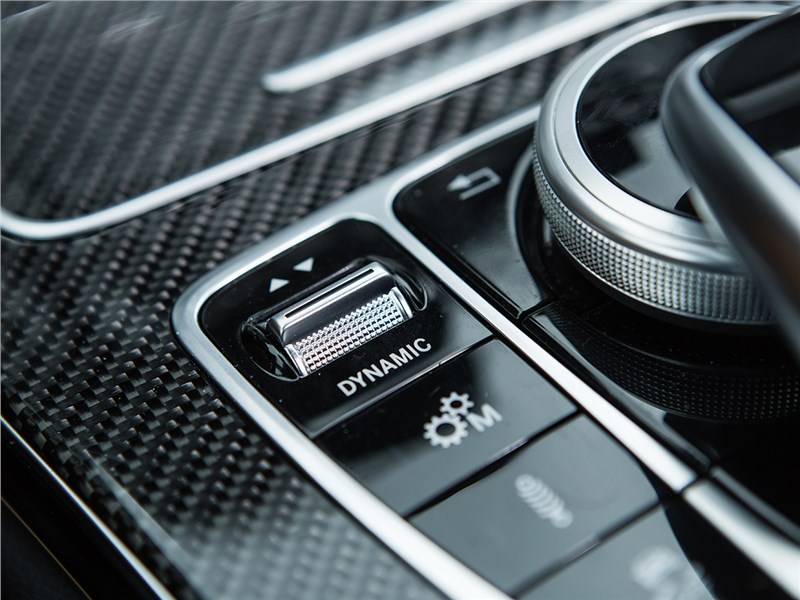 Mercedes-Benz C450 AMG 2016 управление звуком