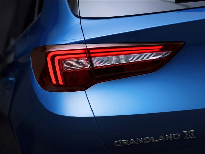 Opel Grandland X 2018 задний фонарь