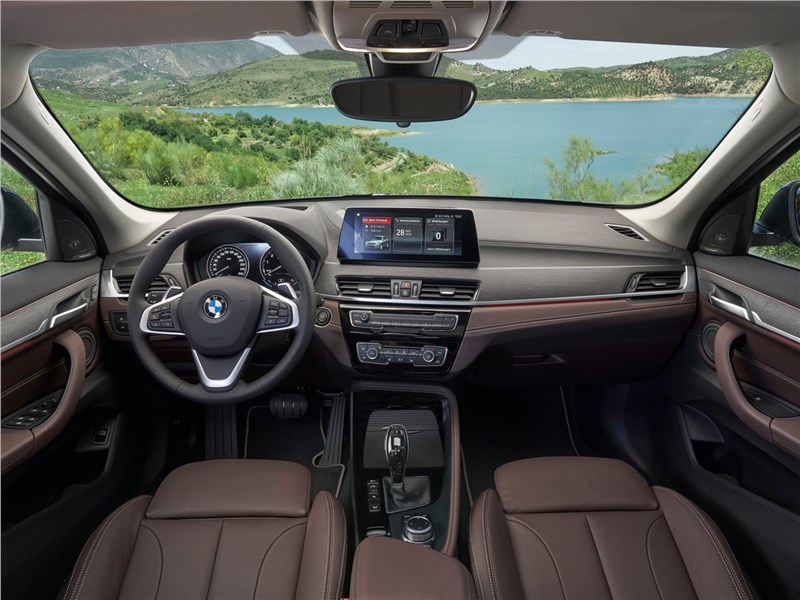 BMW X1 2020 салон