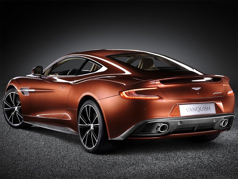 Aston Martin Vanquish 2013 вид сзади