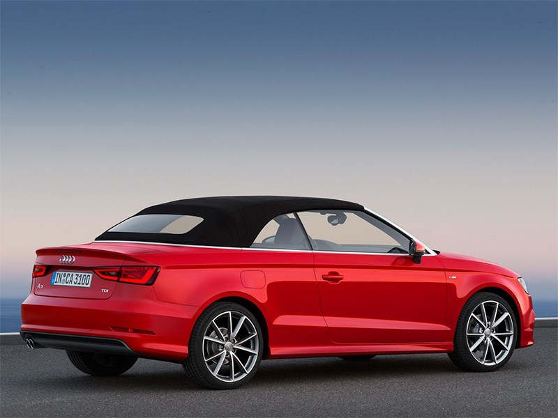 Audi A3 Cabriolet 2013 вид сзади 3/4