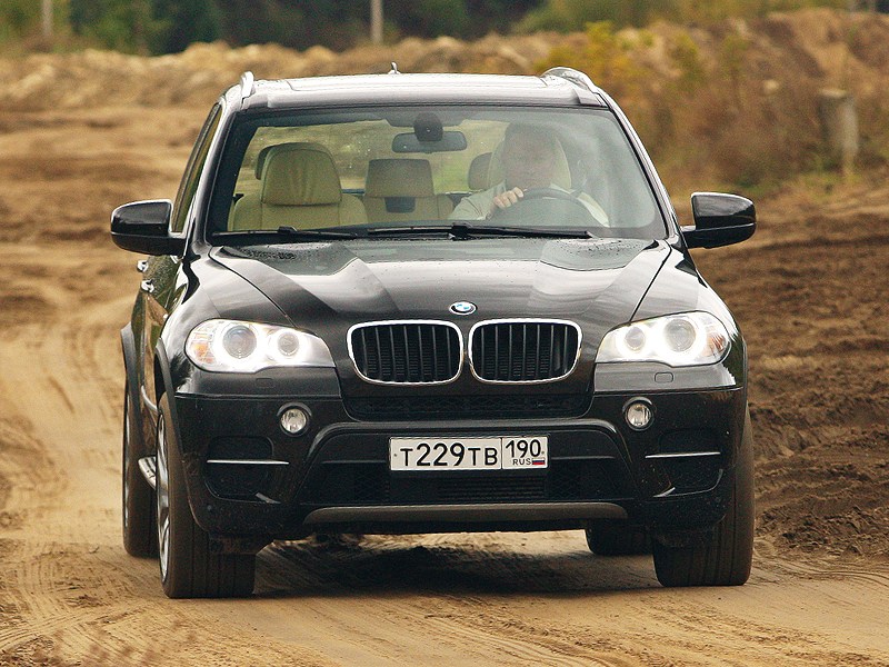 BMW X5 хDrive35i 2011 вид спереди