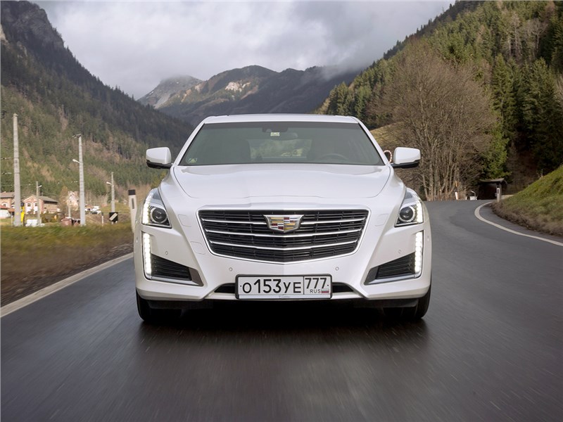 Cadillac CTS 2017 вид спереди