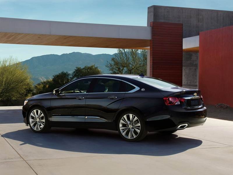 Chevrolet Impala 2013 вид сзади