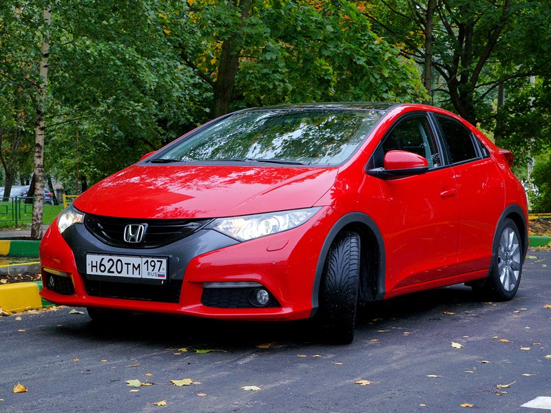 Honda Civic 2012 вид спереди