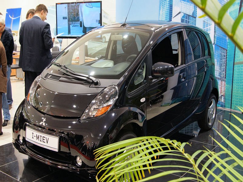 Mitsubishi i-MiEV 2009 на открытии дилерского центра Mitsubishi-Кунцево фото 2