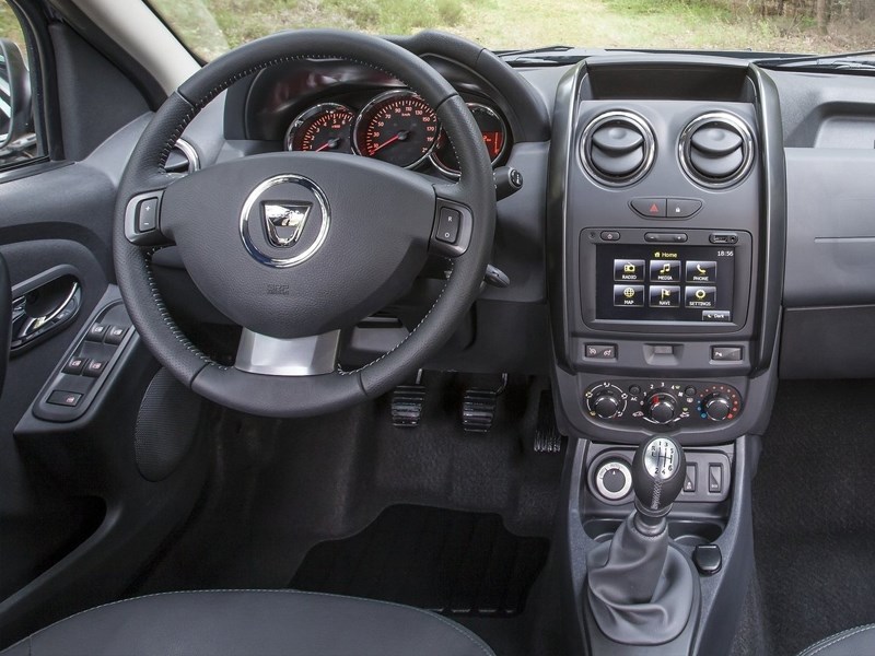 Dacia Duster 2014 водительское место