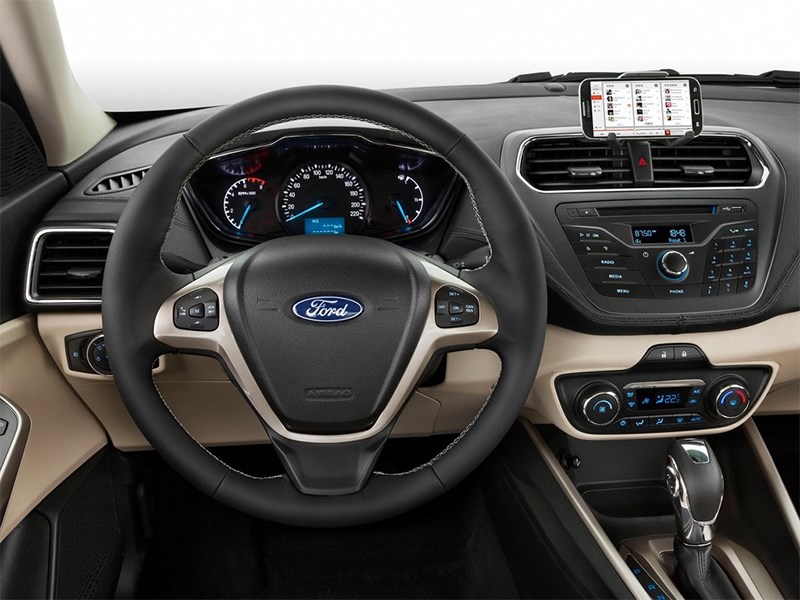 Ford Escort Concept 2014 водительское место
