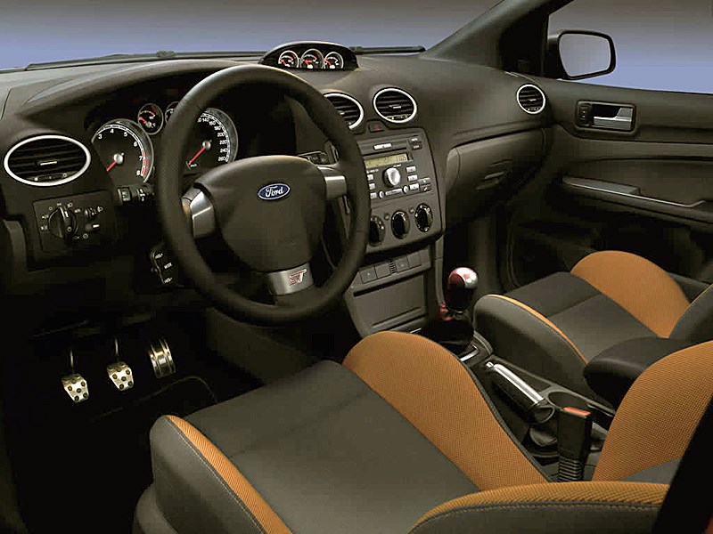 Ford Focus ST 2008 интерьер