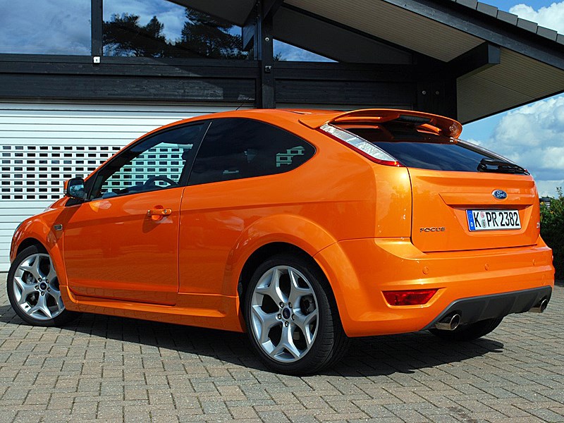 Ford Focus ST 2008 трехдверный хэтчбек фото 4