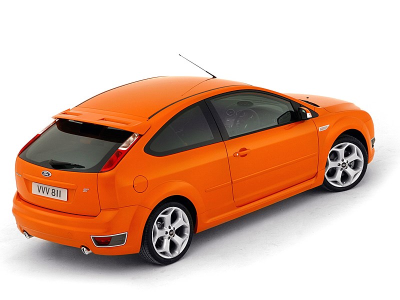 Ford Focus ST 2008 трехдверный хэтчбек фото 3