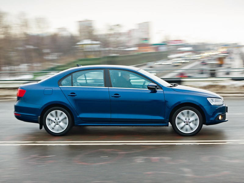 Volkswagen Jetta 2011 вид сбоку