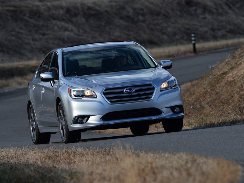 Subaru Legacy 2014 вид спереди