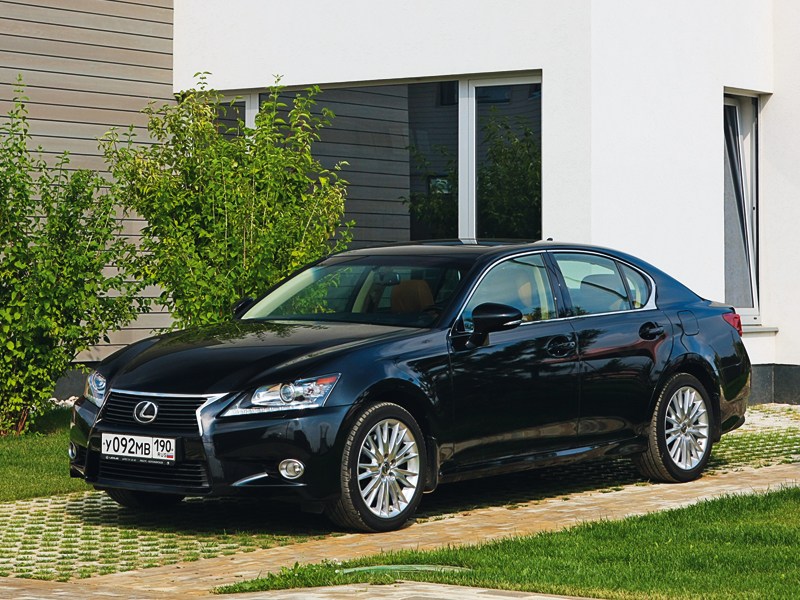 Lexus GS 2011 вид спереди