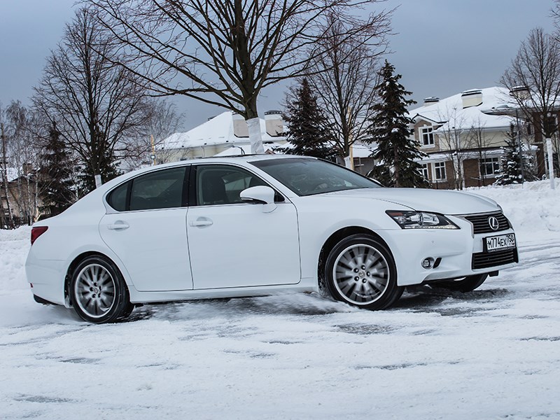 Lexus GS 2013 вид сбоку