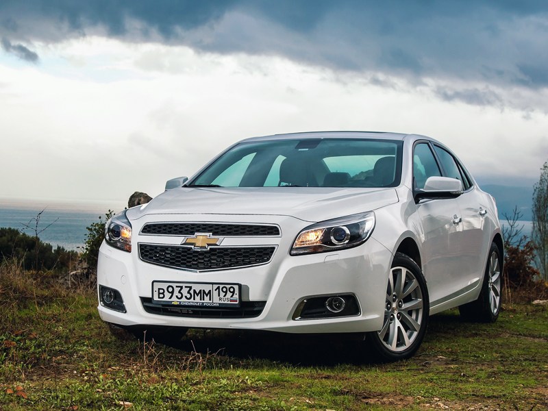 Chevrolet Malibu 2013 вид спереди