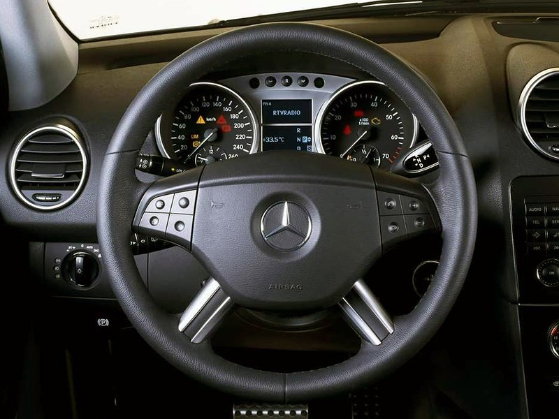 Mercedes-Benz M-Klasse 2005 многофункциональное рулевое колесо