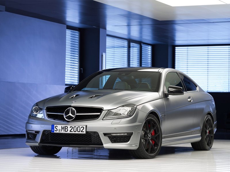 Mercedes-Benz Е63 AMG 2013 вид спереди